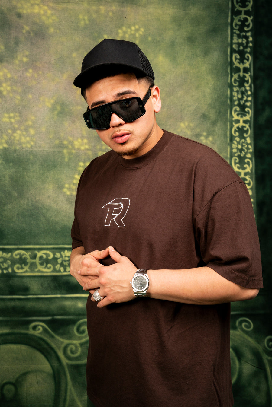 OUTLINE FR - BROWN S/S TEE