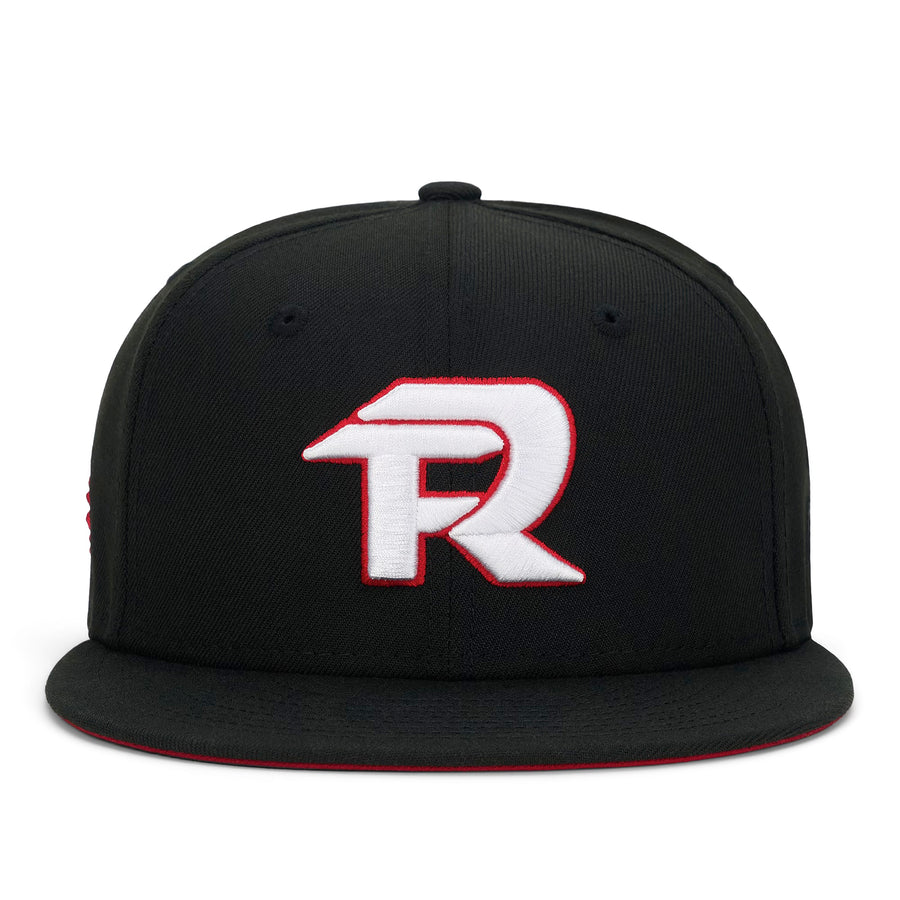 111  FITTED HAT - BLACK